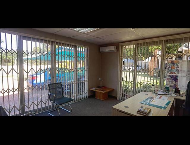 BUSINESS PROPERTY TO RENT IN LYNNWOOD GLEN